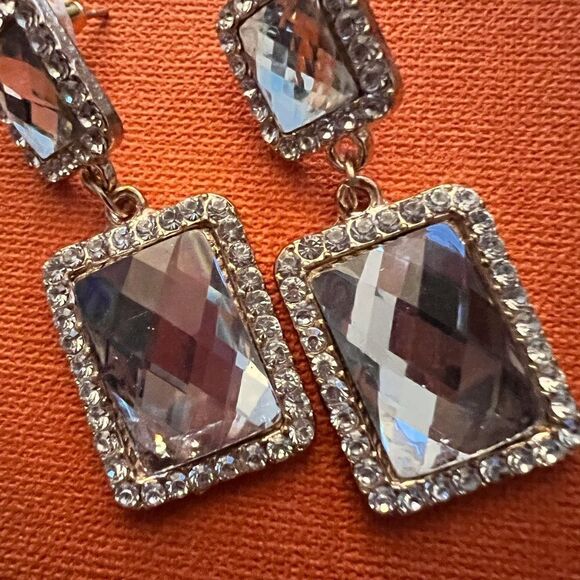 ❤️ Betsey Johnson double square crystal dangle earrings ❤️ - Picture 5 of 7